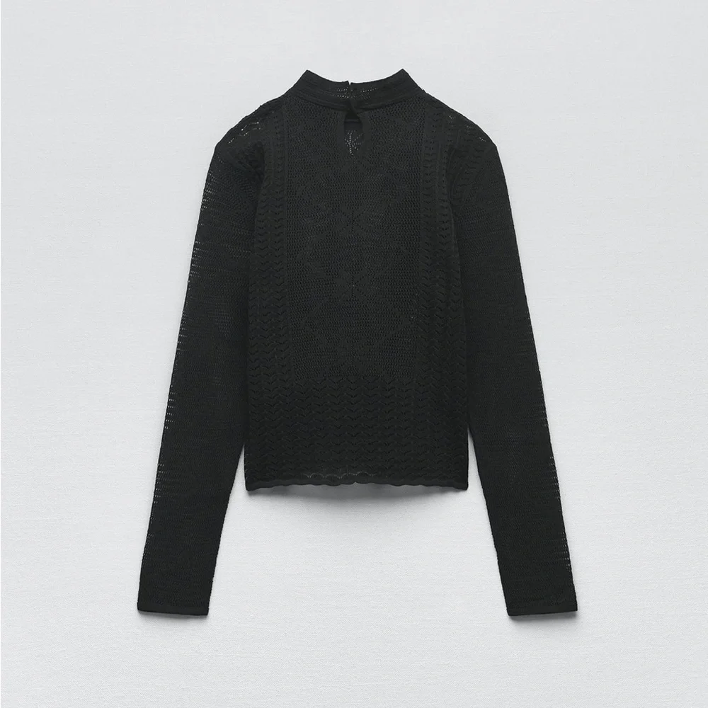Zara LACE KNIT TOP. Black. Size S. New with Tags.